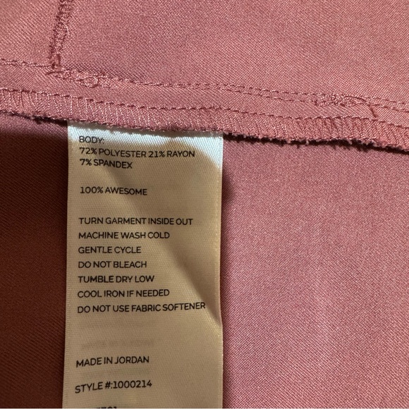 FIGS Rafaela Oversized Scrub Top Pink Mauve Size M - Picture 11 of 11